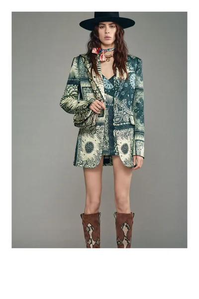 Look 25